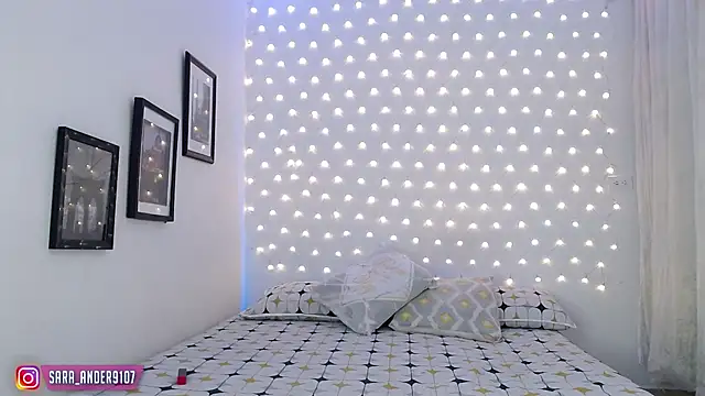 sara ander9107 online show from 02/24/25, 10:04