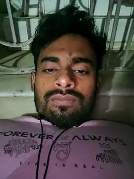 Snapshot of rayhan085 chatting on 03/21/25, 01:45 rayhan085 online show from 03/21/25, 01:45