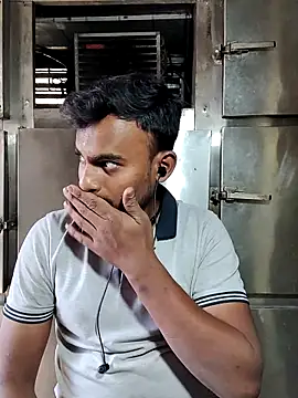 Snapshot of rayhan085 chatting on 03/10/25, 10:28 rayhan085 online show from 03/10/25, 10:28