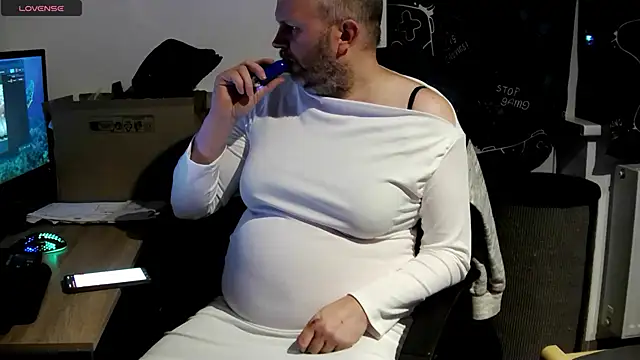 ShyBoy1982 online show from 05/09/26, 10:02