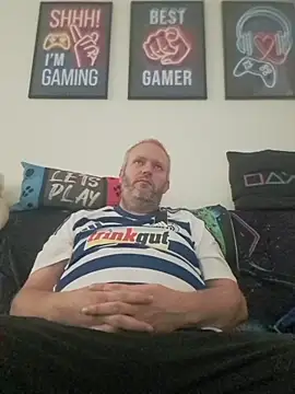 ShyBoy1982 online show from 10/19/25, 02:53