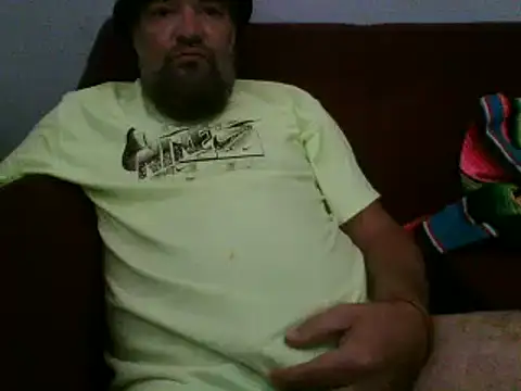 Snapshot of LECHEBALLS chatting on 05/08/26, 04:33 LECHEBALLS online show from 05/08/26, 04:33