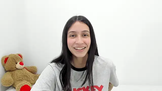 Snapshot of ericbana__ chatting on 01/12/25, 02:45 ericbana online show from 01/12/25, 02:45