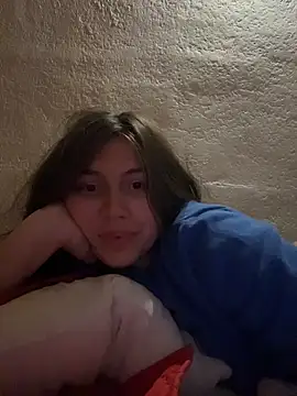 Emily Rowley online show from 12/21/25, 03:52