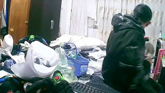 jperezofficial1 online show from 09/18/25, 07:22