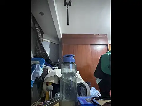 jperezofficial1 online show from 12/18/25, 03:00