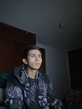 jperezofficial1 online show from 12/19/25, 04:16