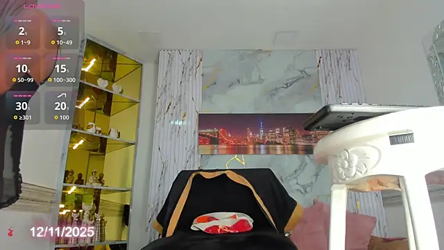 Victtoria Parker online show from 11/13/25, 03:54