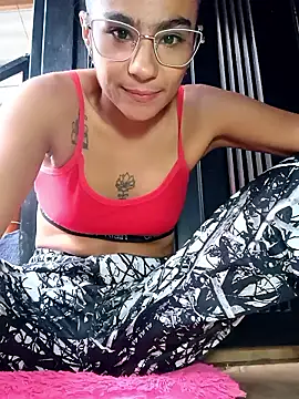 Leslly  online show from 01/06/26, 01:04