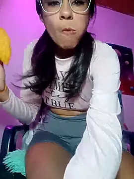 Leslly  online show from 11/20/25, 12:06