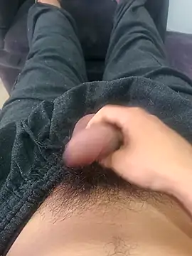 Snapshot of Brubrun chatting on 10/10/25, 11:22 Brubrun online show from 10/10/25, 11:22