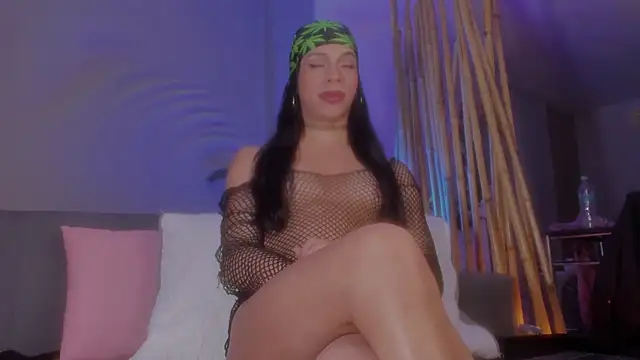 Snapshot of danna_v chatting on 03/22/25, 06:54 danna v online show from 03/22/25, 06:54