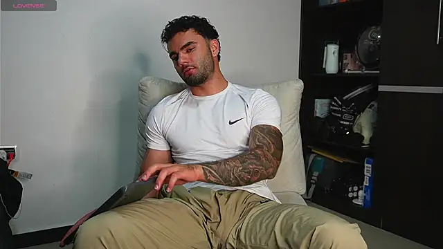 Derek w online show from 04/22/26, 02:51