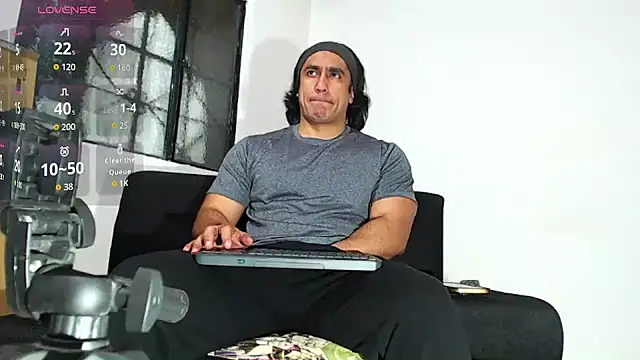 willian m777 online show from 11/08/25, 04:38