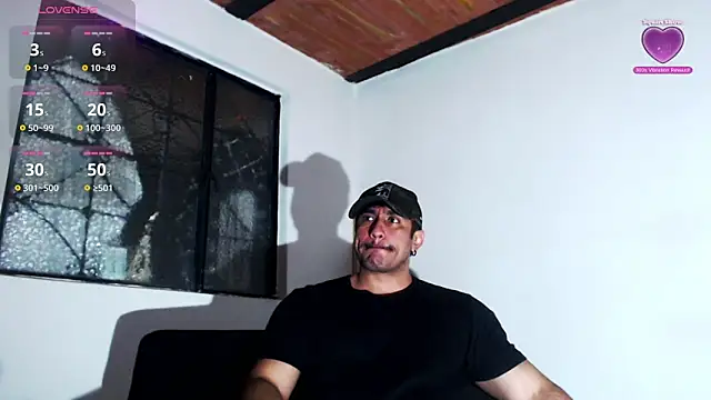 Snapshot of willian_m777 chatting on 06/25/26, 04:21 willian m777 online show from 06/25/26, 04:21