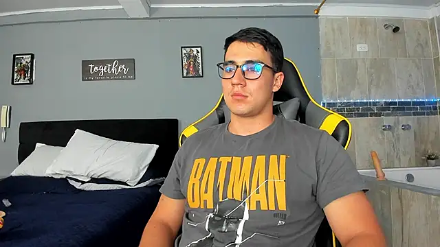 owengray2n online show from 01/18/25, 02:47