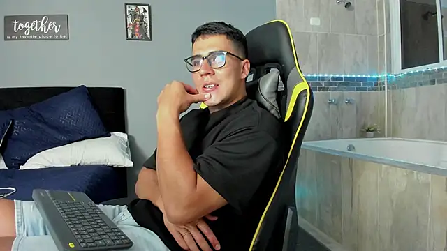 owengray2n online show from 02/20/25, 04:18