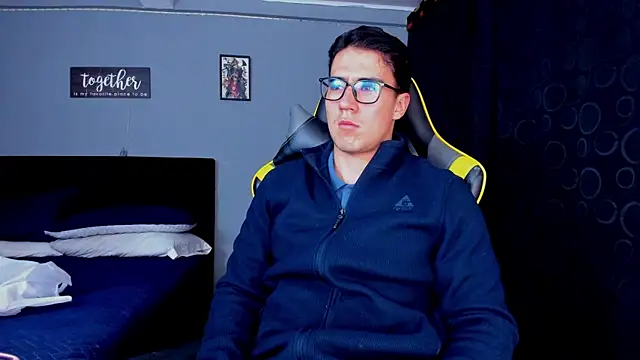 owengray2n online show from 09/16/25, 02:45