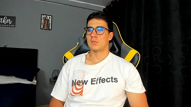 owengray2n online show from 09/30/25, 12:49