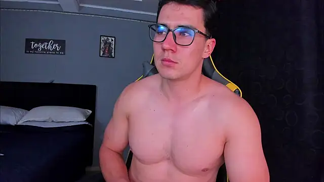 owengray2n online show from 10/15/25, 12:31