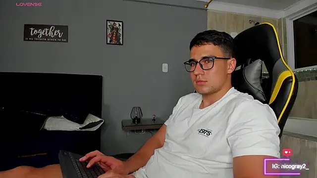 owengray2n online show from 02/27/25, 05:18