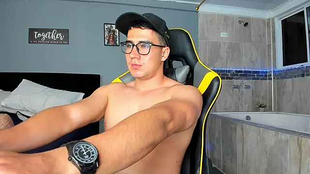 owengray2n online show from 01/08/25, 01:32