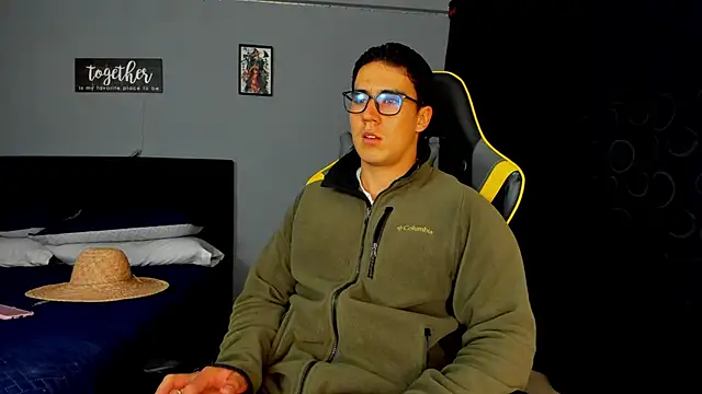 owengray2n online show from 09/26/25, 02:07