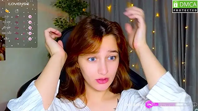 Snapshot of Sinty_Noria chatting on 10/13/25, 01:07 Sinty Noria online show from 10/13/25, 01:07