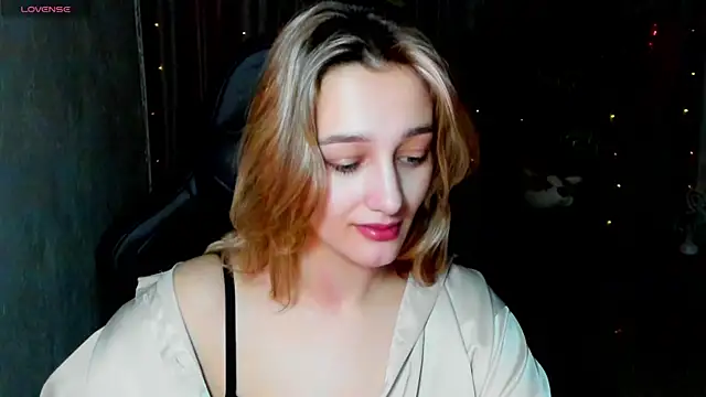 Snapshot of Sinty_Noria chatting on 02/17/25, 04:20 Sinty Noria online show from 02/17/25, 04:20