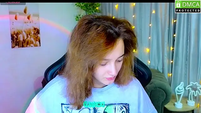 Snapshot of Sinty_Noria chatting on 10/15/25, 01:04 Sinty Noria online show from 10/15/25, 01:04