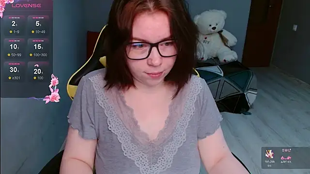 Emily Amorre online show from 10/24/25, 10:09