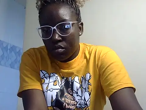 Sexy racy rebel  online show from 12/18/25, 03:05