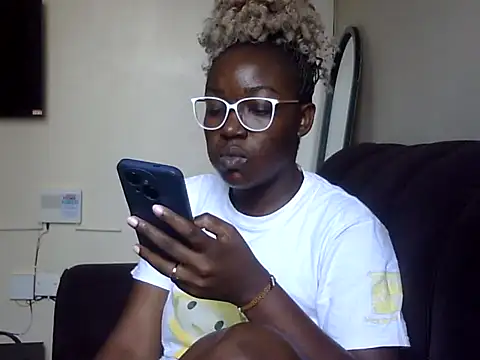 Sexy racy rebel  online show from 12/15/25, 10:43