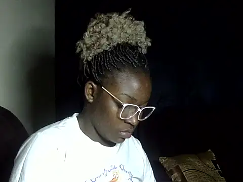 Sexy racy rebel  online show from 12/17/25, 09:53