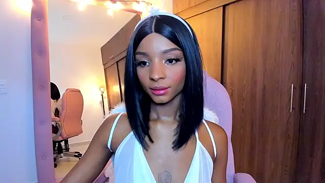 Snapshot of alikahouston4 chatting on 02/22/26, 07:00 alikahouston4 online show from 02/22/26, 07:00