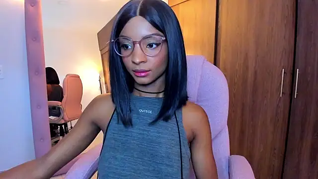 Snapshot of alikahouston4 chatting on 02/23/26, 01:18 alikahouston4 online show from 02/23/26, 01:18