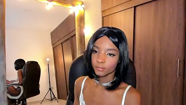 alikahouston4 online show from 02/06/25, 08:39