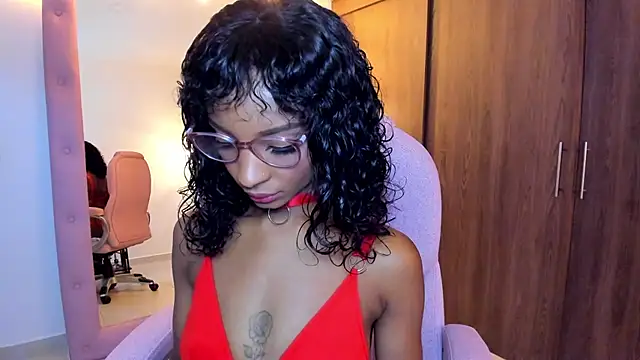 Snapshot of alikahouston4 chatting on 02/14/26, 03:51 alikahouston4 online show from 02/14/26, 03:51