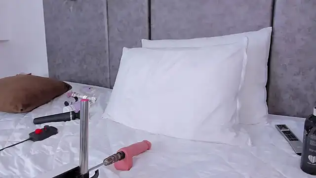 SelenaGmez online show from 03/01/26, 12:10