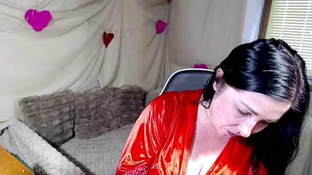 Snapshot of JillStevens chatting on 06/19/26, 05:08 JillStevens online show from 06/19/26, 05:08