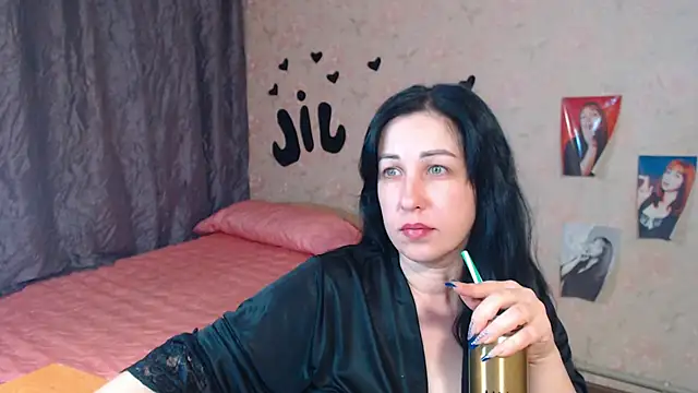 JillStevens online show from 11/08/25, 04:27