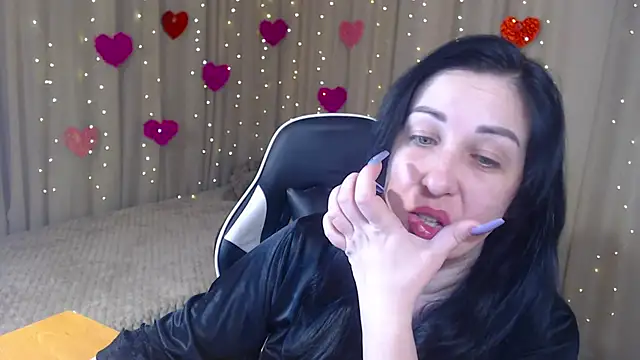 Snapshot of JillStevens chatting on 03/19/26, 04:07 JillStevens online show from 03/19/26, 04:07