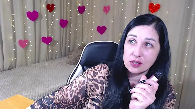 Snapshot of JillStevens chatting on 04/15/26, 06:12 JillStevens online show from 04/15/26, 06:12