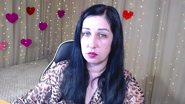 Snapshot of JillStevens chatting on 04/08/26, 12:23 JillStevens online show from 04/08/26, 12:23