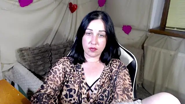 Snapshot of JillStevens chatting on 06/08/26, 05:57 JillStevens online show from 06/08/26, 05:57