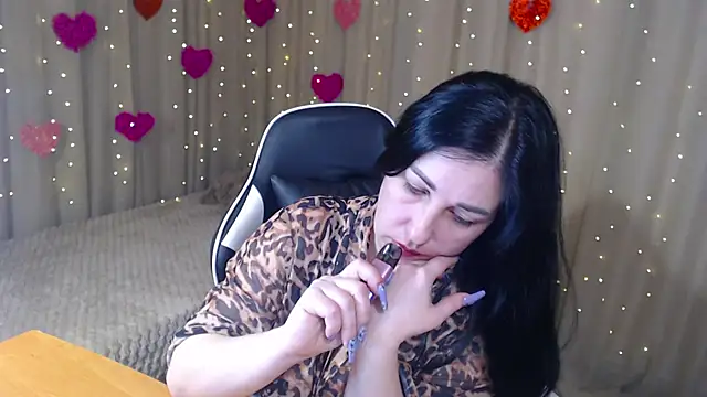 Snapshot of JillStevens chatting on 03/13/26, 03:28 JillStevens online show from 03/13/26, 03:28