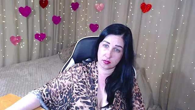 Snapshot of JillStevens chatting on 05/05/26, 10:57 JillStevens online show from 05/05/26, 10:57