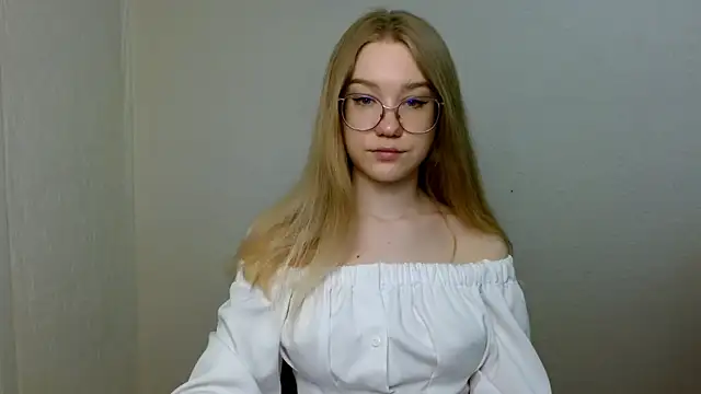 cindi hot online show from 04/13/26, 11:14