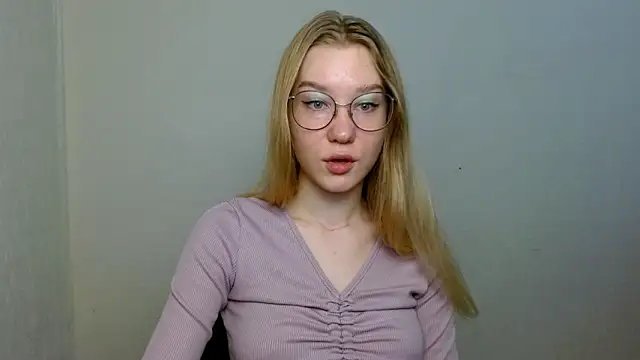 cindi hot online show from 11/15/25, 09:35