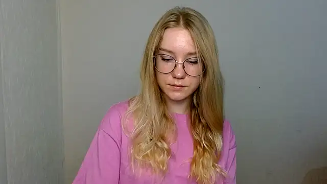 cindi hot online show from 11/28/25, 08:36